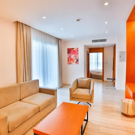 Hotel Caddem *